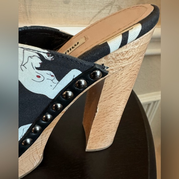 Miu Miu “Abstract Printed Naked Clogs” - Picture 2 of 10